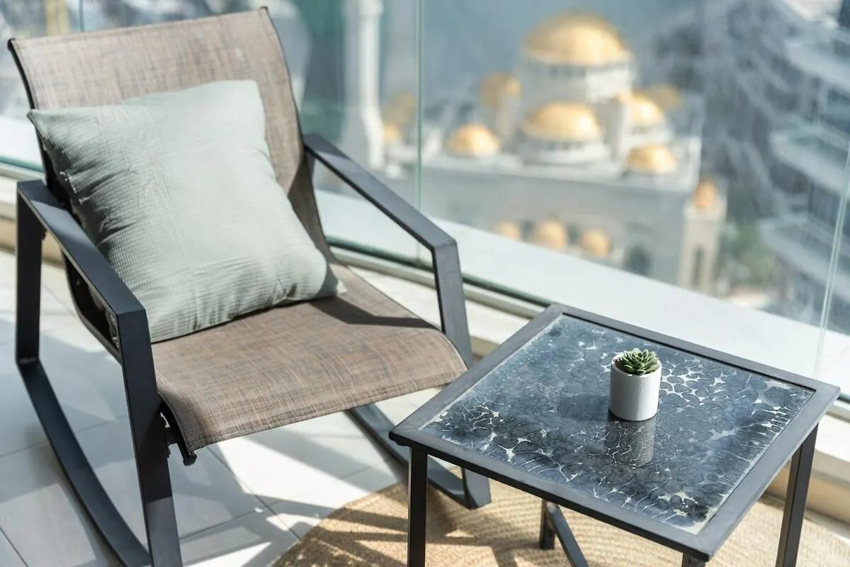 Apartment Spacious 3-Bedroom With Modern Amenities In Jbr Dubai