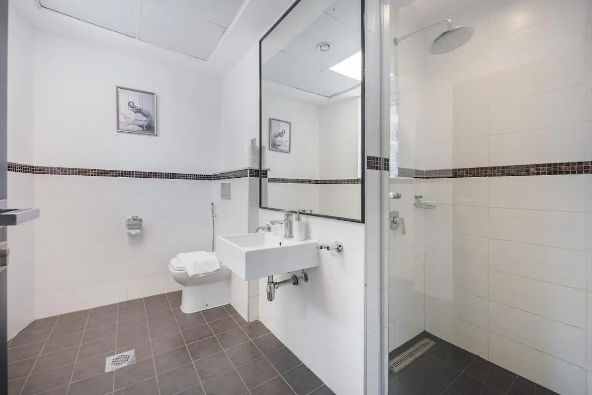 Spacious 3-Bedroom With Modern Amenities In Jbr Dubai 0*,