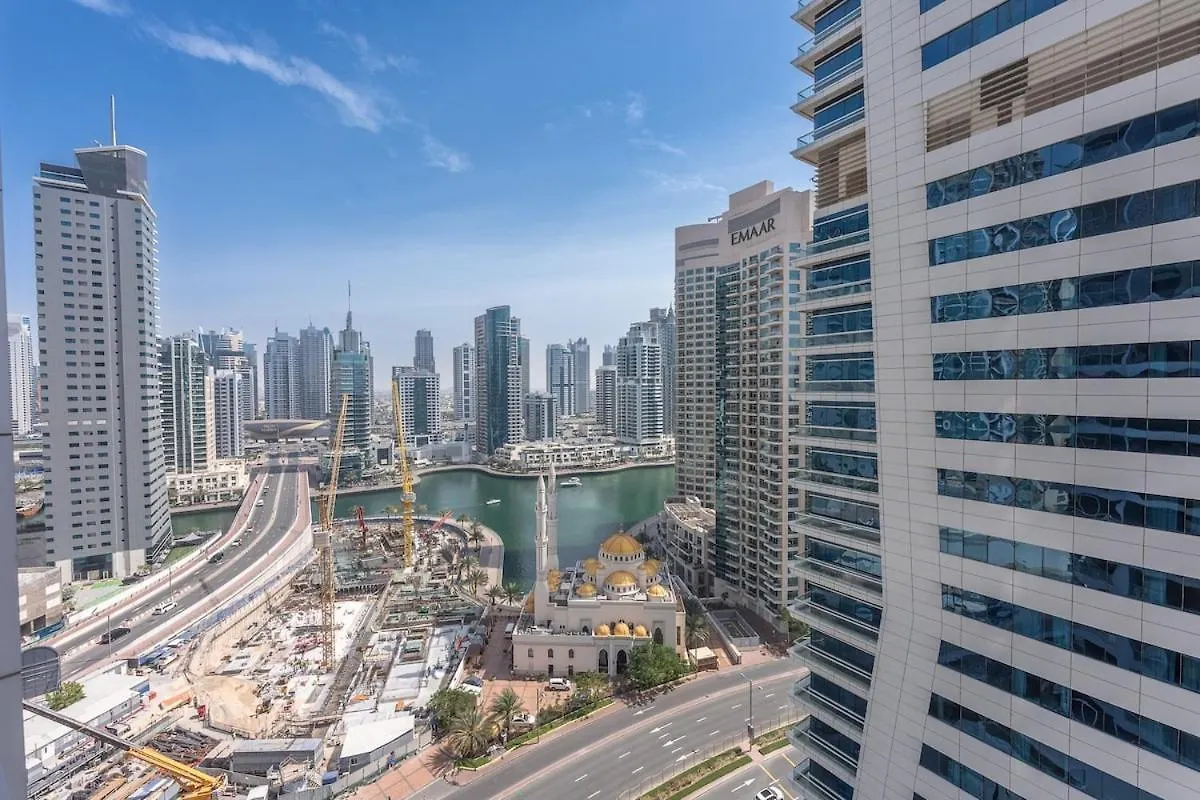 Apartment Spacious 3-Bedroom With Modern Amenities In Jbr Dubai
