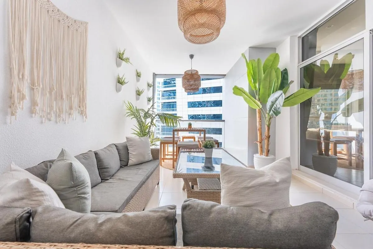 Apartment Spacious 3-Bedroom With Modern Amenities In Jbr Dubai