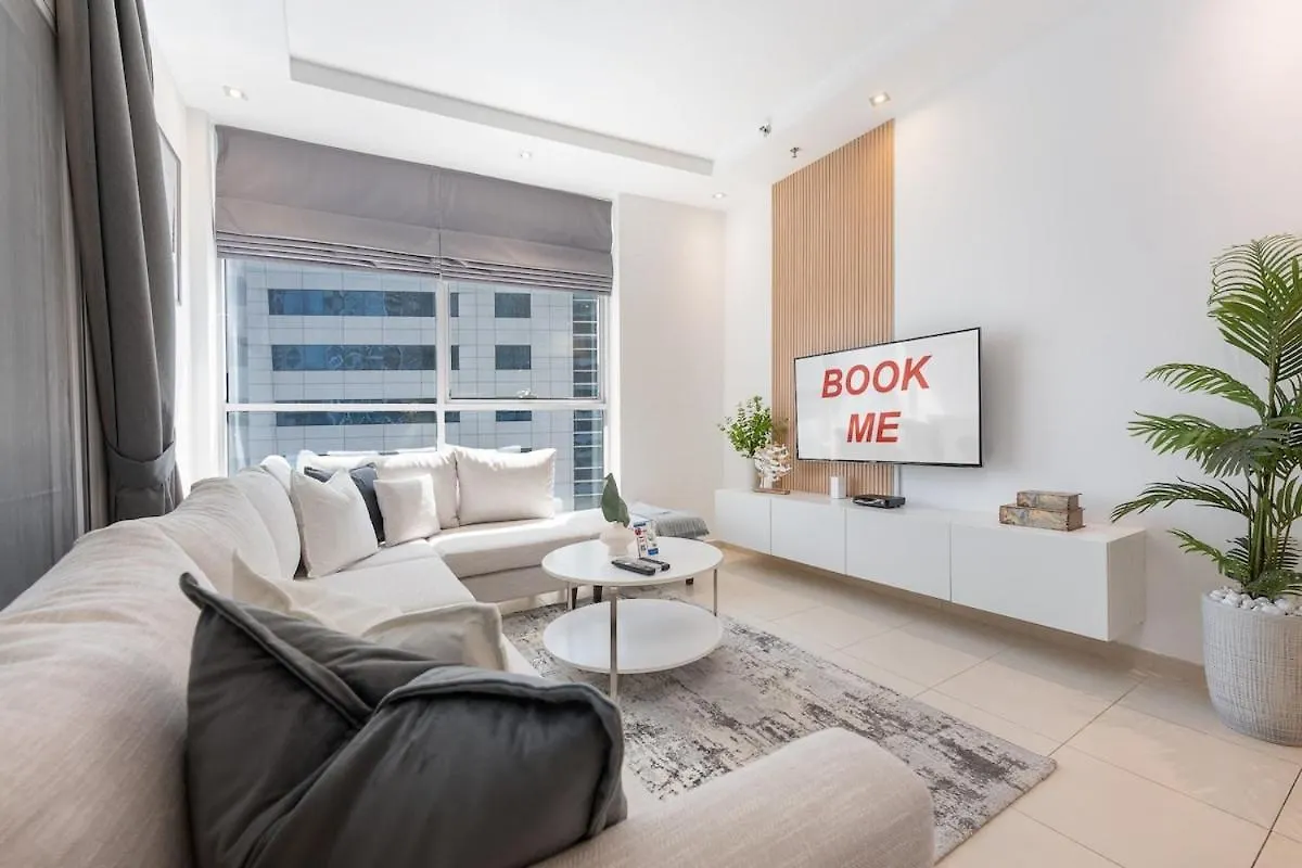 Spacious 3-Bedroom With Modern Amenities In Jbr Dubai Apartment