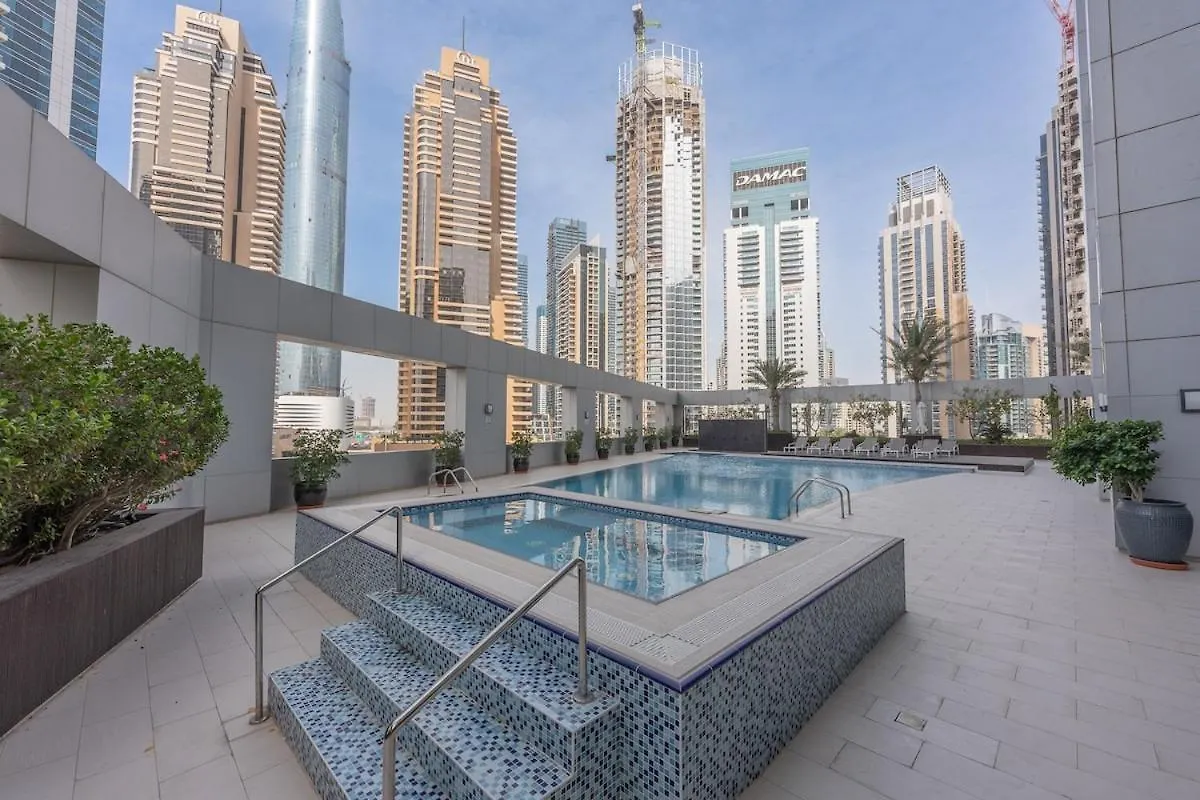 Spacious 3-Bedroom With Modern Amenities In Jbr Dubai Apartment