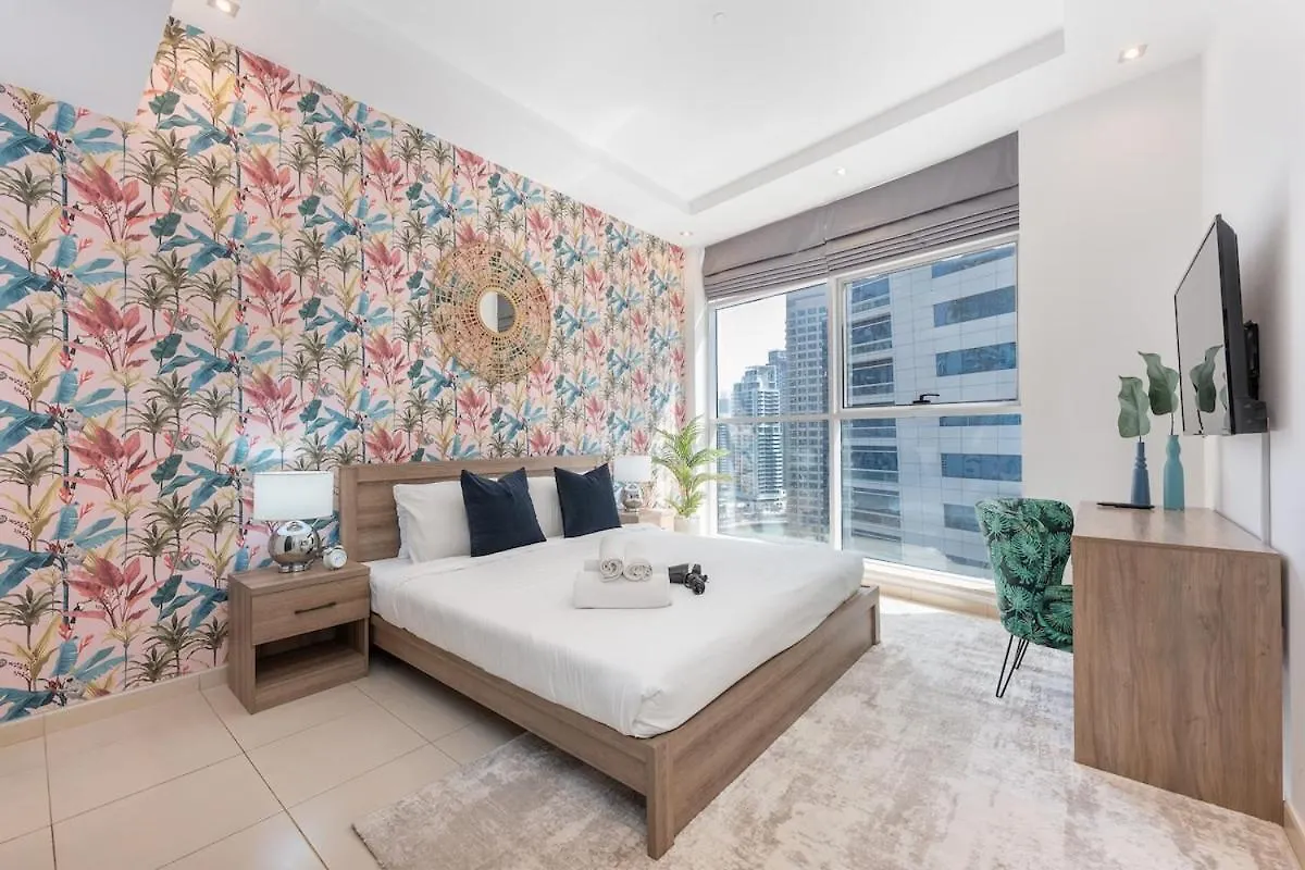 Spacious 3-Bedroom With Modern Amenities In Jbr Dubai 0*,