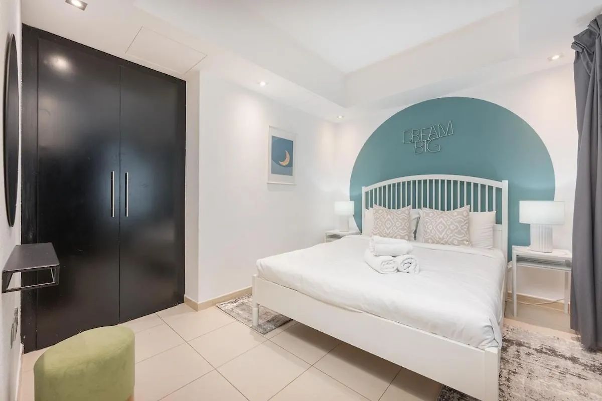 Apartment Spacious 3-Bedroom With Modern Amenities In Jbr Dubai