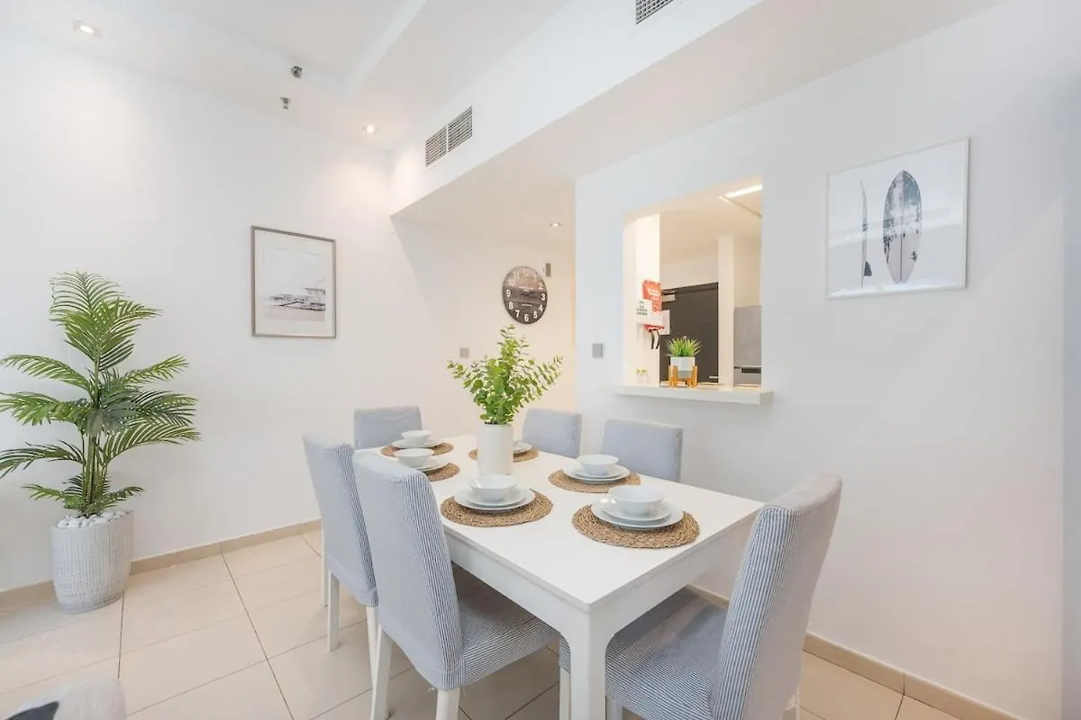 Spacious 3-Bedroom With Modern Amenities In Jbr Dubai 0*,  United Arab Emirates