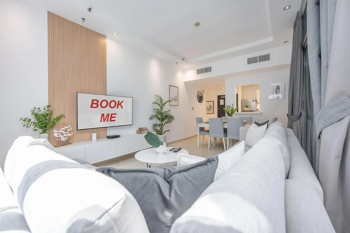 Apartment Spacious 3-Bedroom With Modern Amenities In Jbr Dubai United Arab Emirates